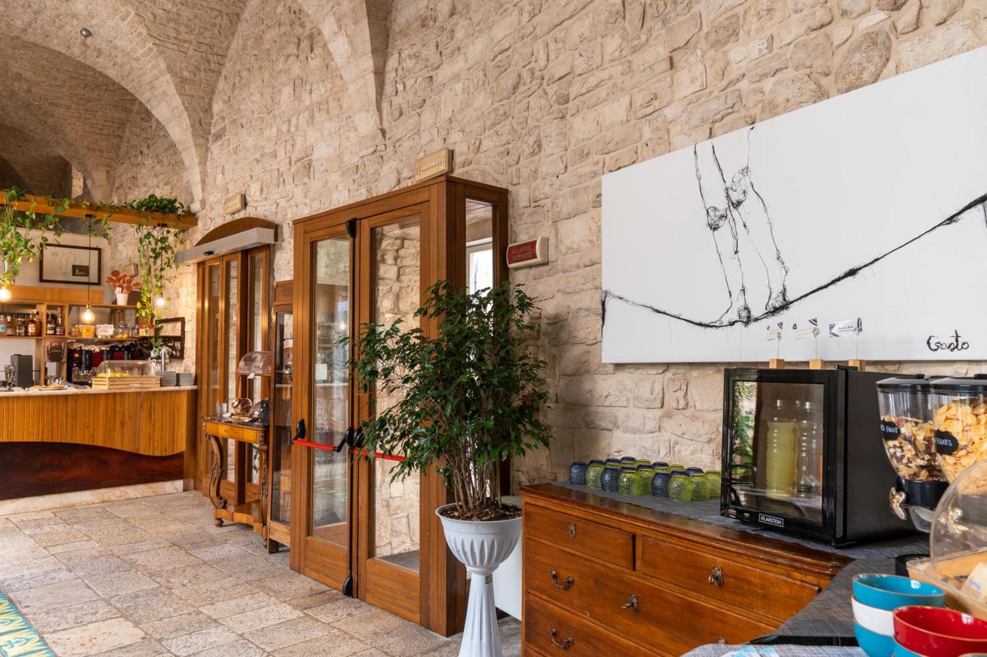 S. Martin Hotel Giovinazzo Buitenkant foto
