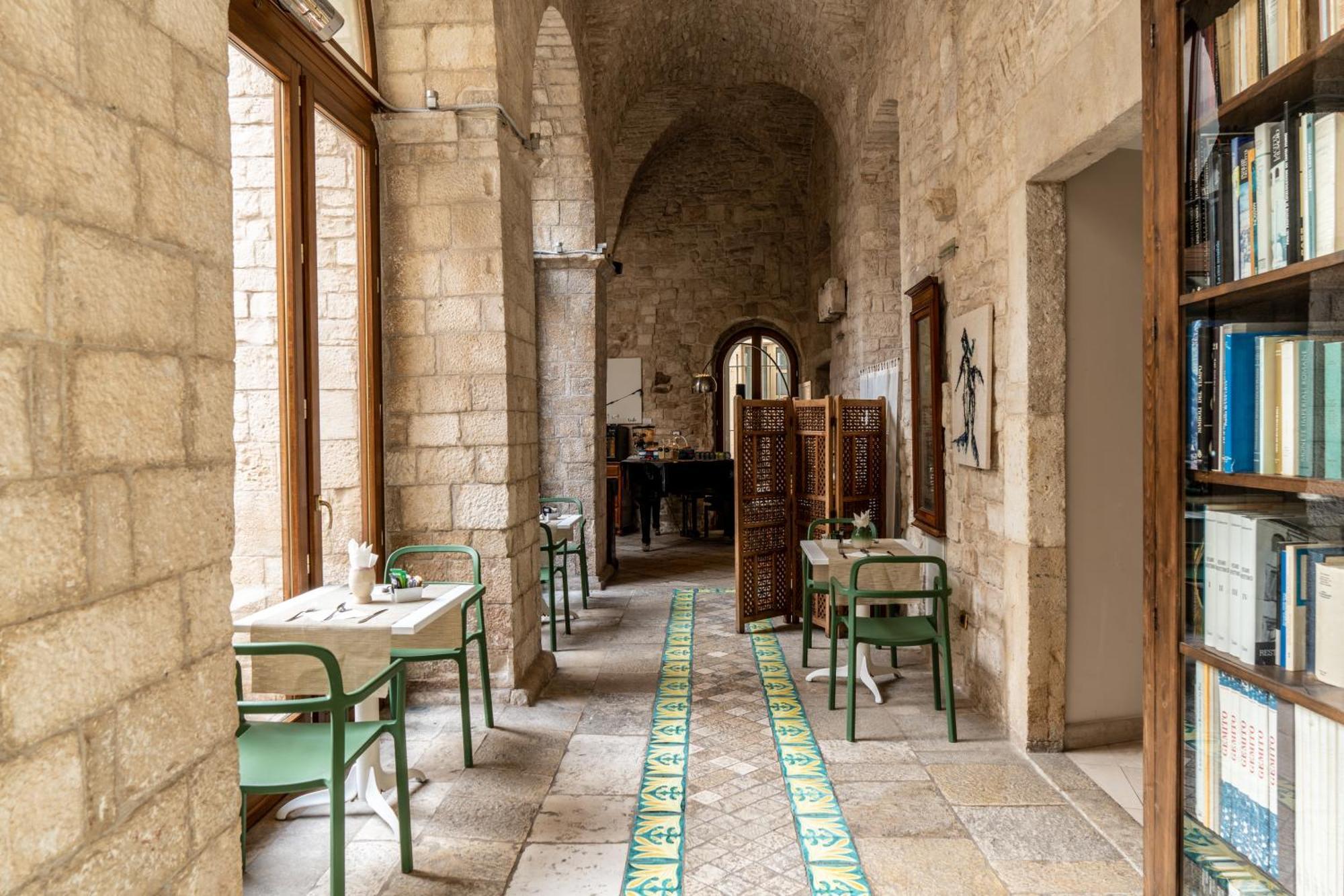 S. Martin Hotel Giovinazzo Buitenkant foto