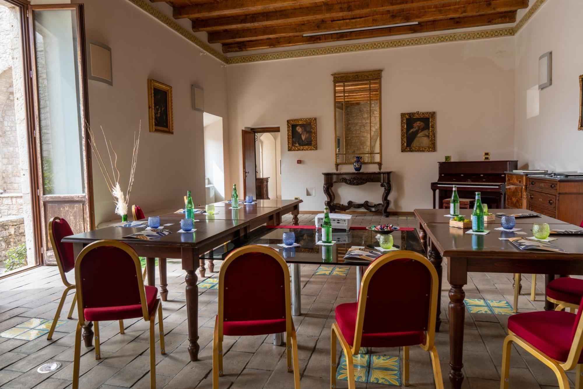 S. Martin Hotel Giovinazzo Buitenkant foto