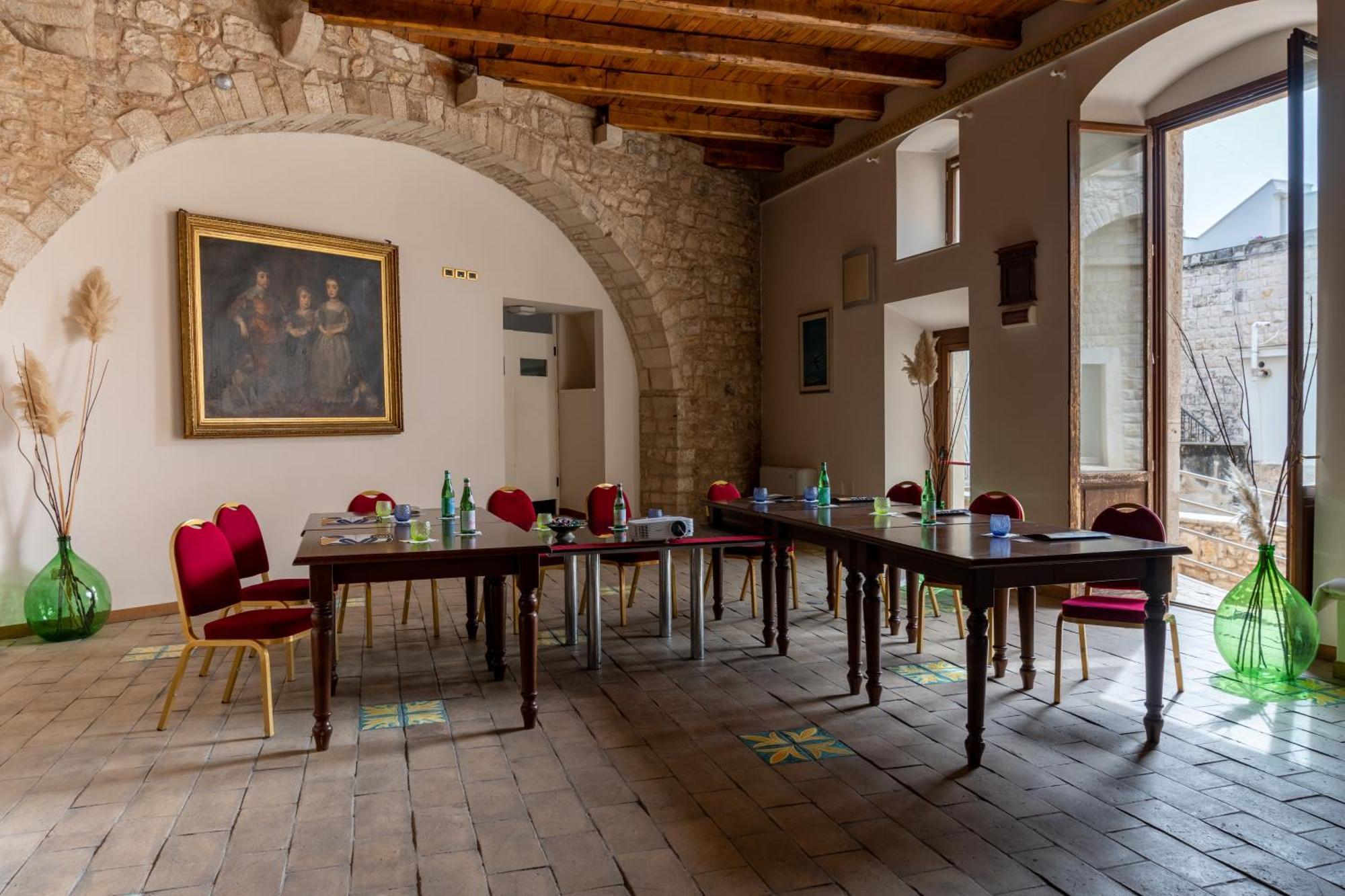 S. Martin Hotel Giovinazzo Buitenkant foto