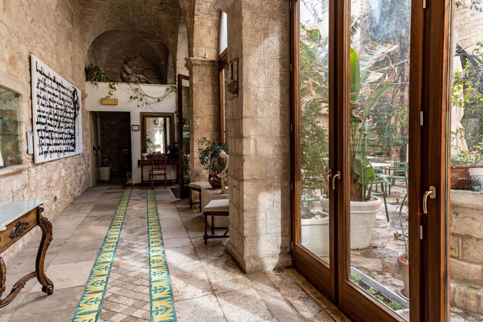 S. Martin Hotel Giovinazzo Buitenkant foto