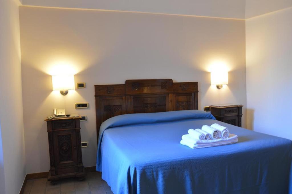 S. Martin Hotel Giovinazzo Buitenkant foto